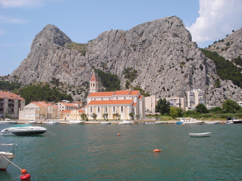 Luno Apartman Omiš Szoba fotó